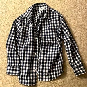 Old Navy checkered button down shirt - size 6/7 (navy blue and white)
